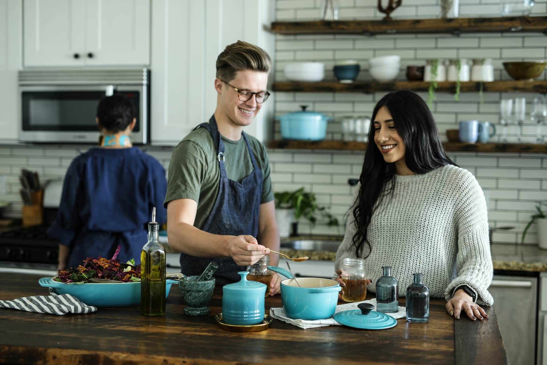 How to Plan Group House Meals and Catering: The Complete Guide – UK group accommodation guide
