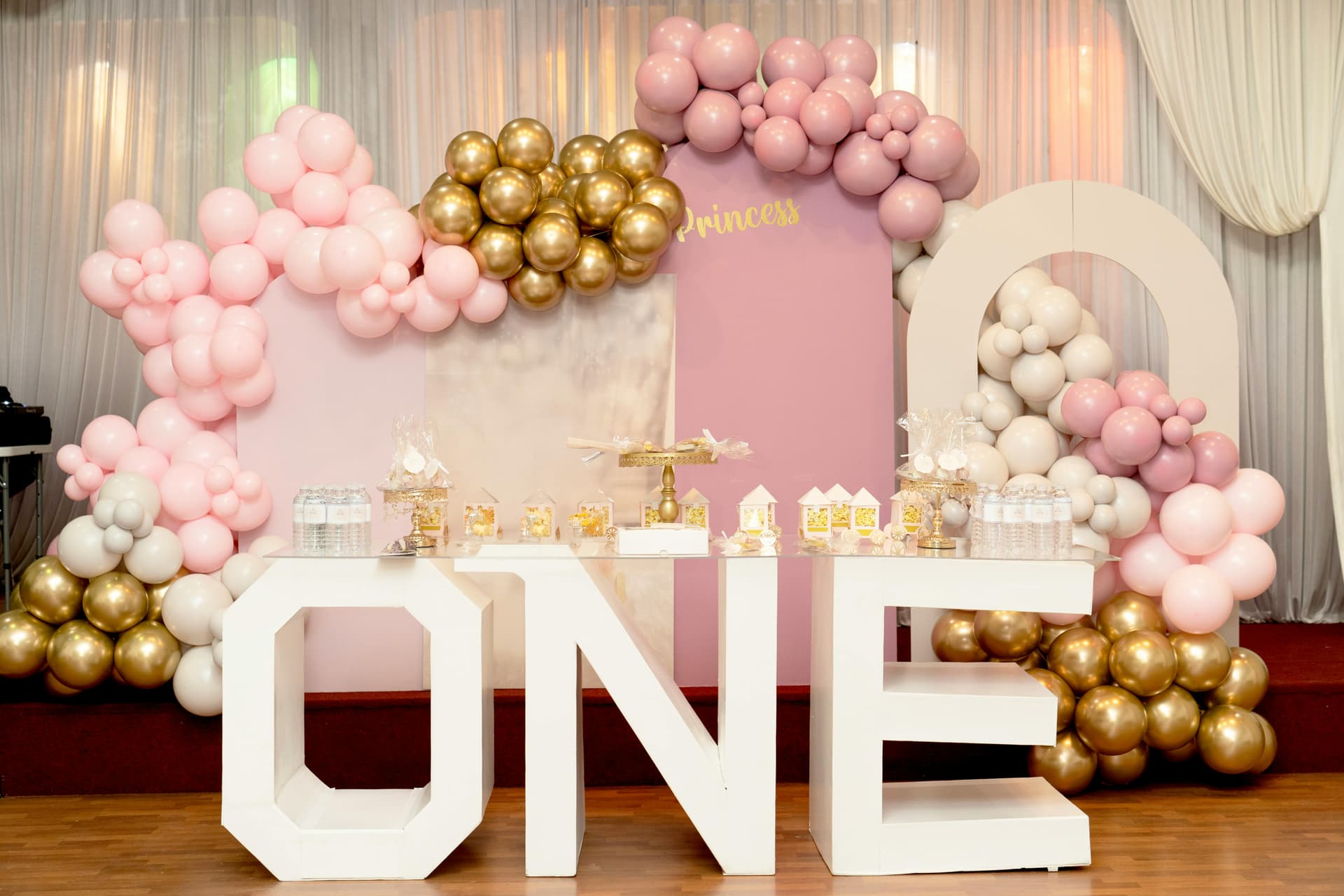 Decorations & Balloons - Image 2