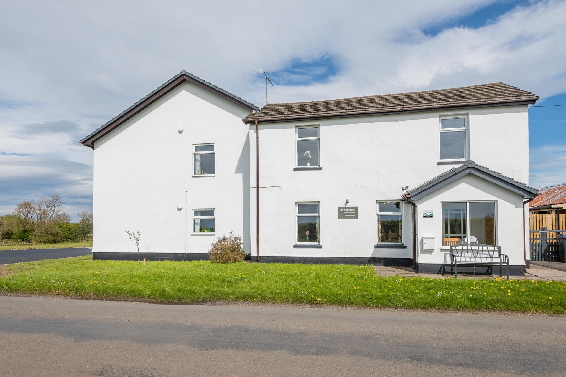 The Big White House — living room, Tallentire