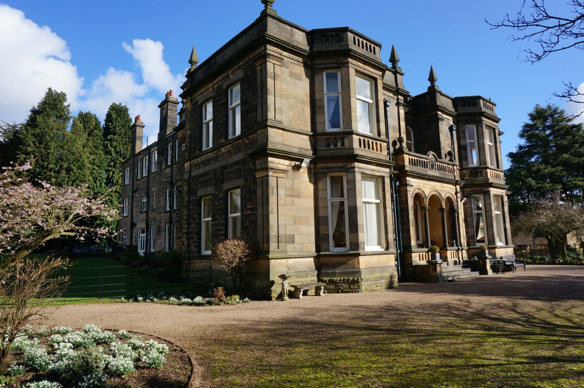 Stretton House — kitchen and dining area, Stretton