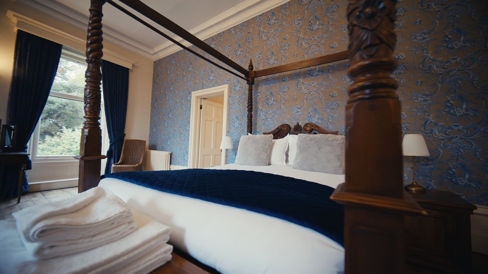 Stretton House — exterior and grounds, Stretton