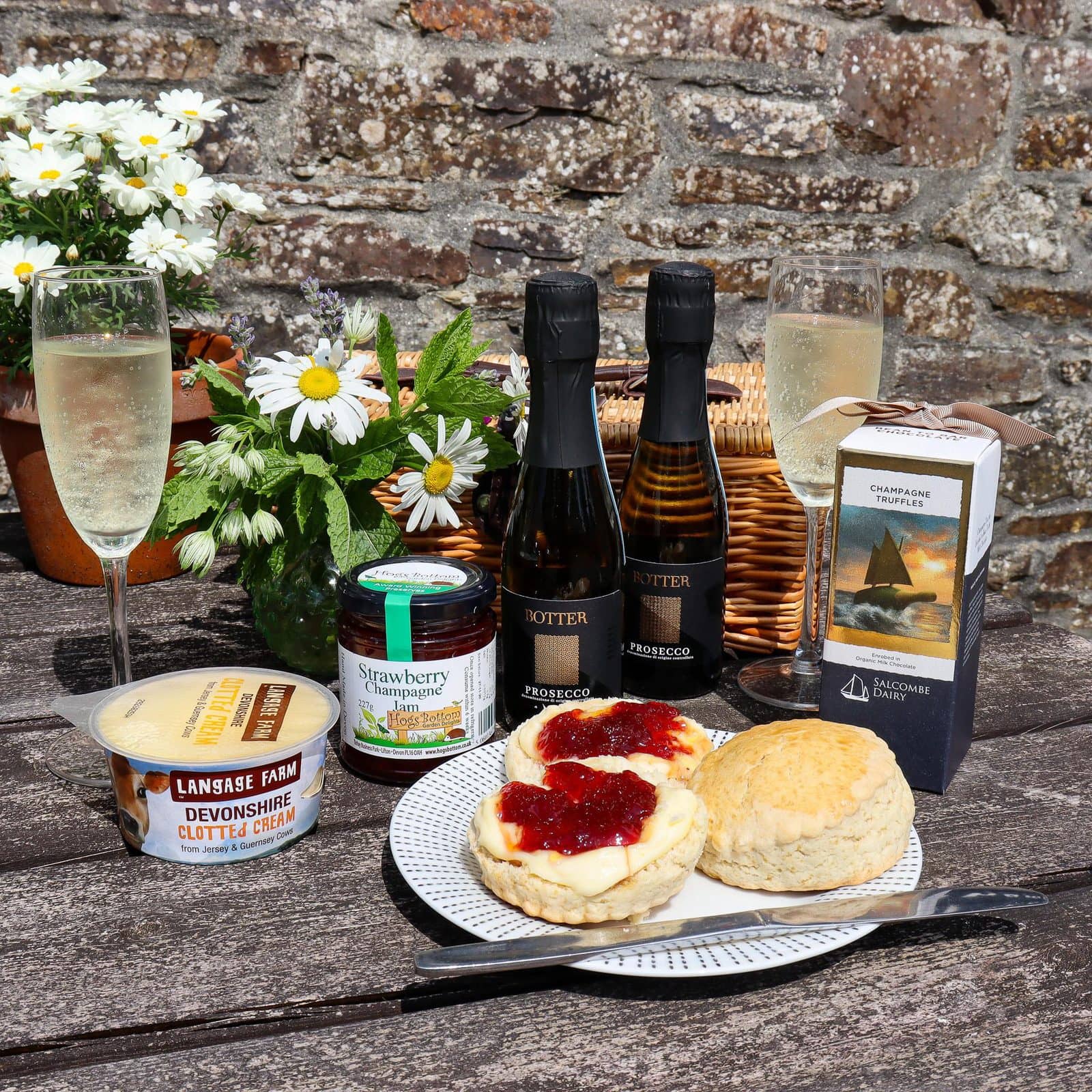 Afternoon Tea for large group stays in the UK