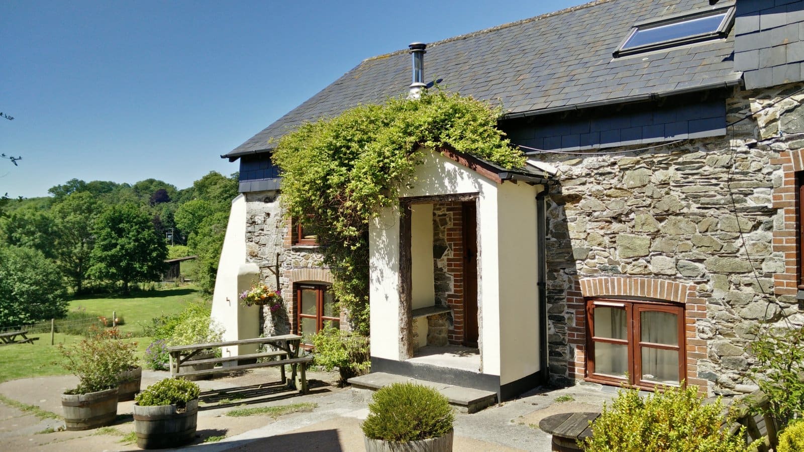 Knowle Farm — group accommodation in Rattery