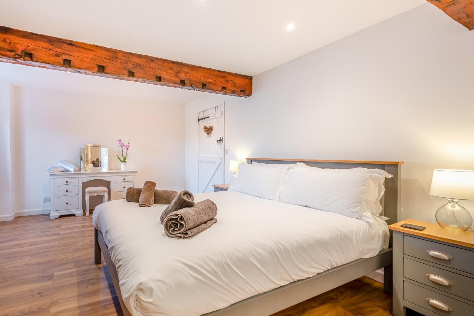 Trebrowen — Bedroom 4 king ensuite (ground floor)