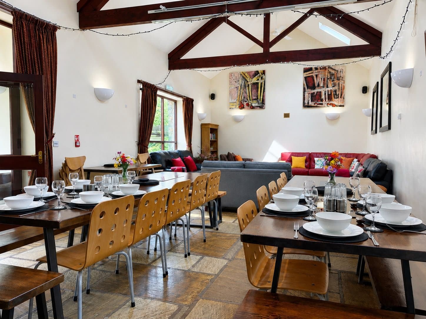 Howgills Barn — Dining area