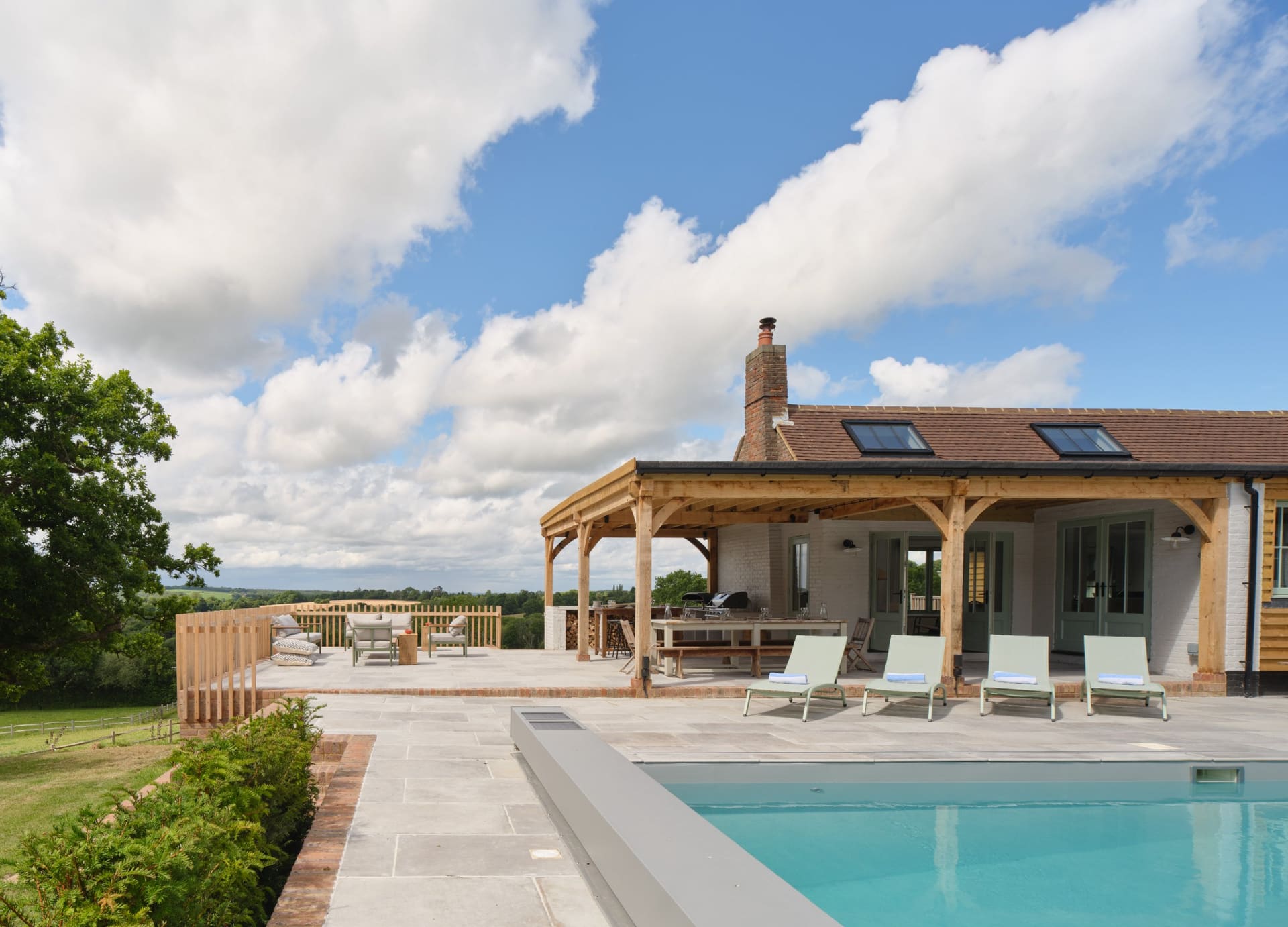 Castle Hill Cottage — group accommodation in rotherfield
