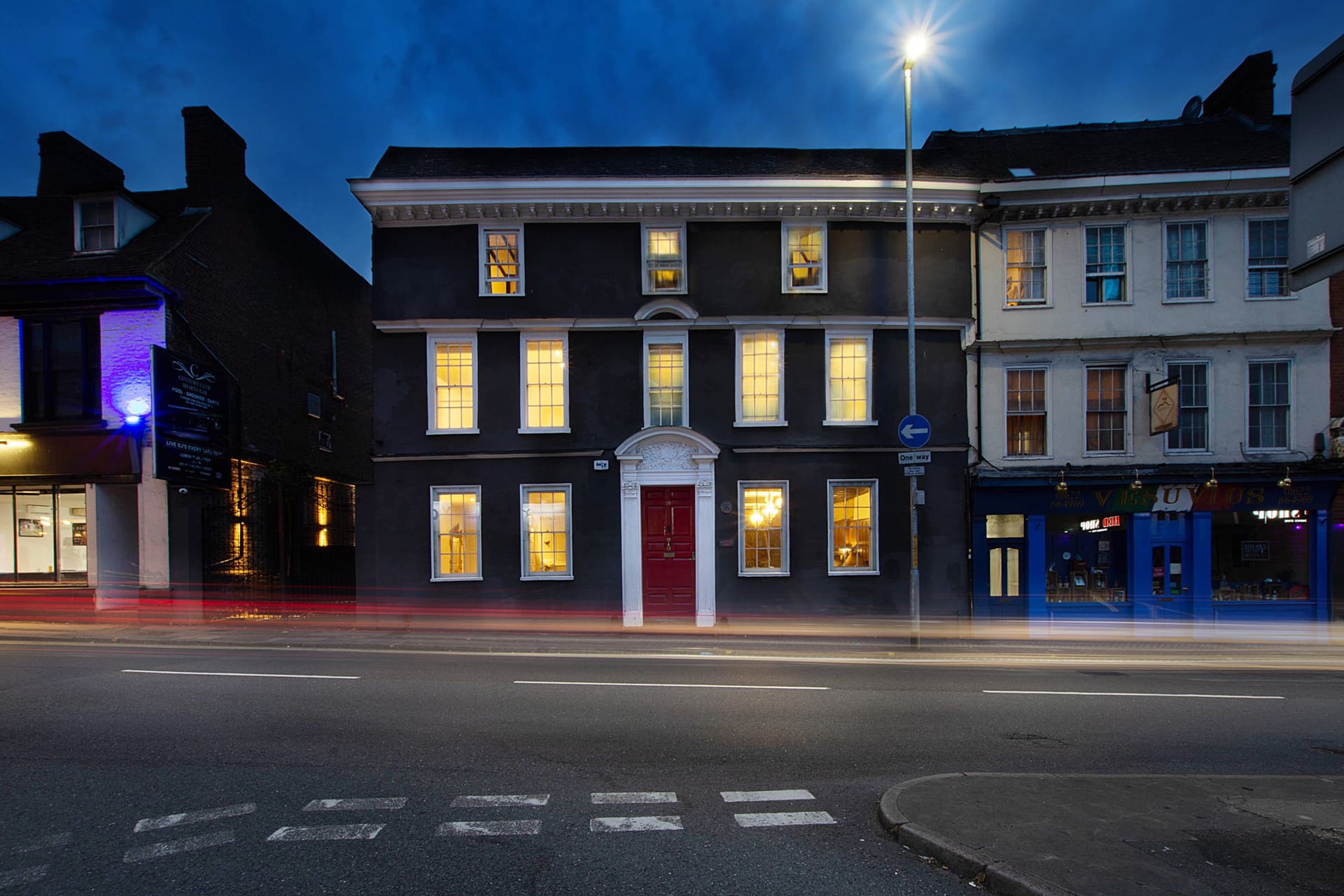 Stone Court House — group accommodation in Maidstone