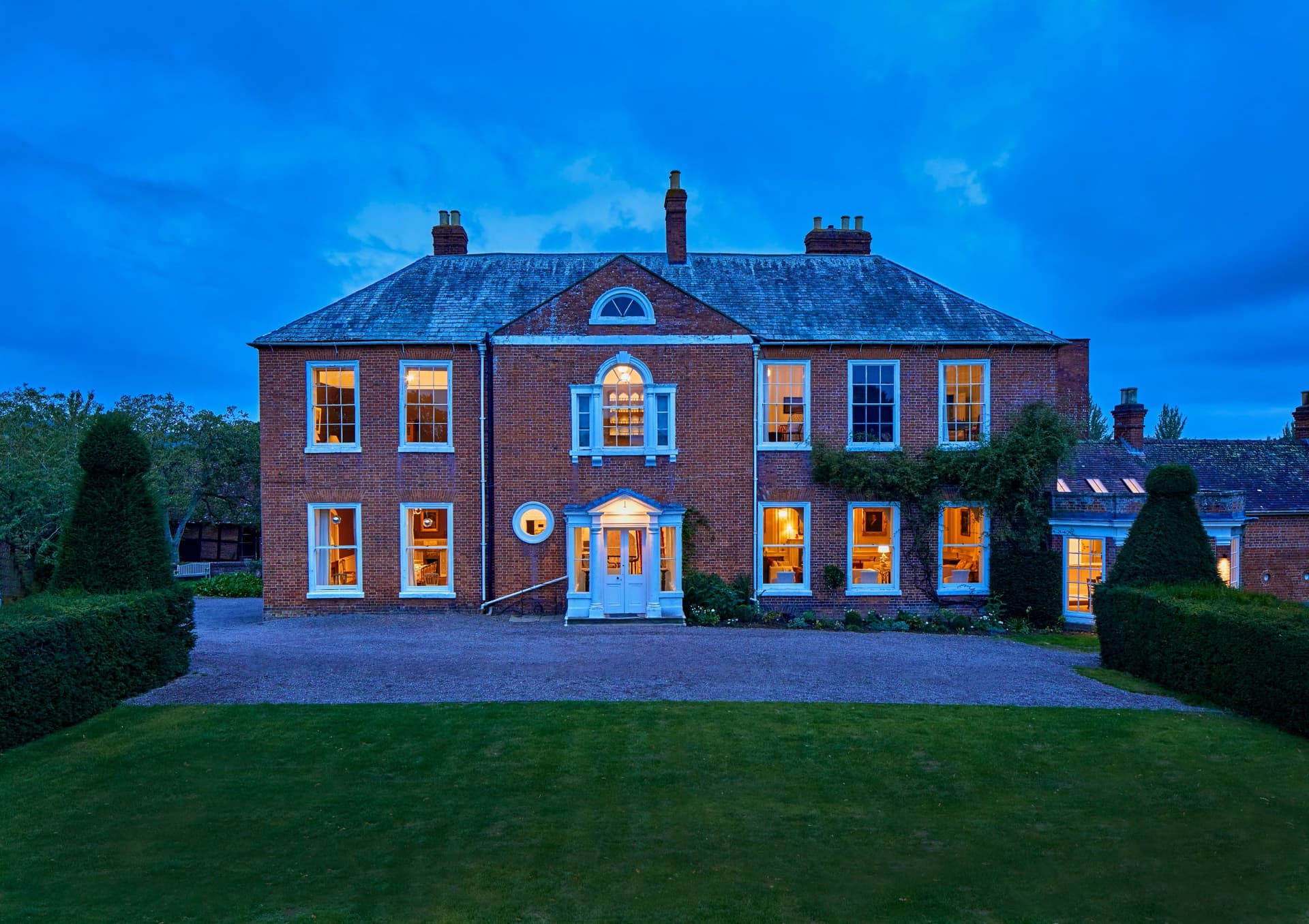 Barton Court — photo 1