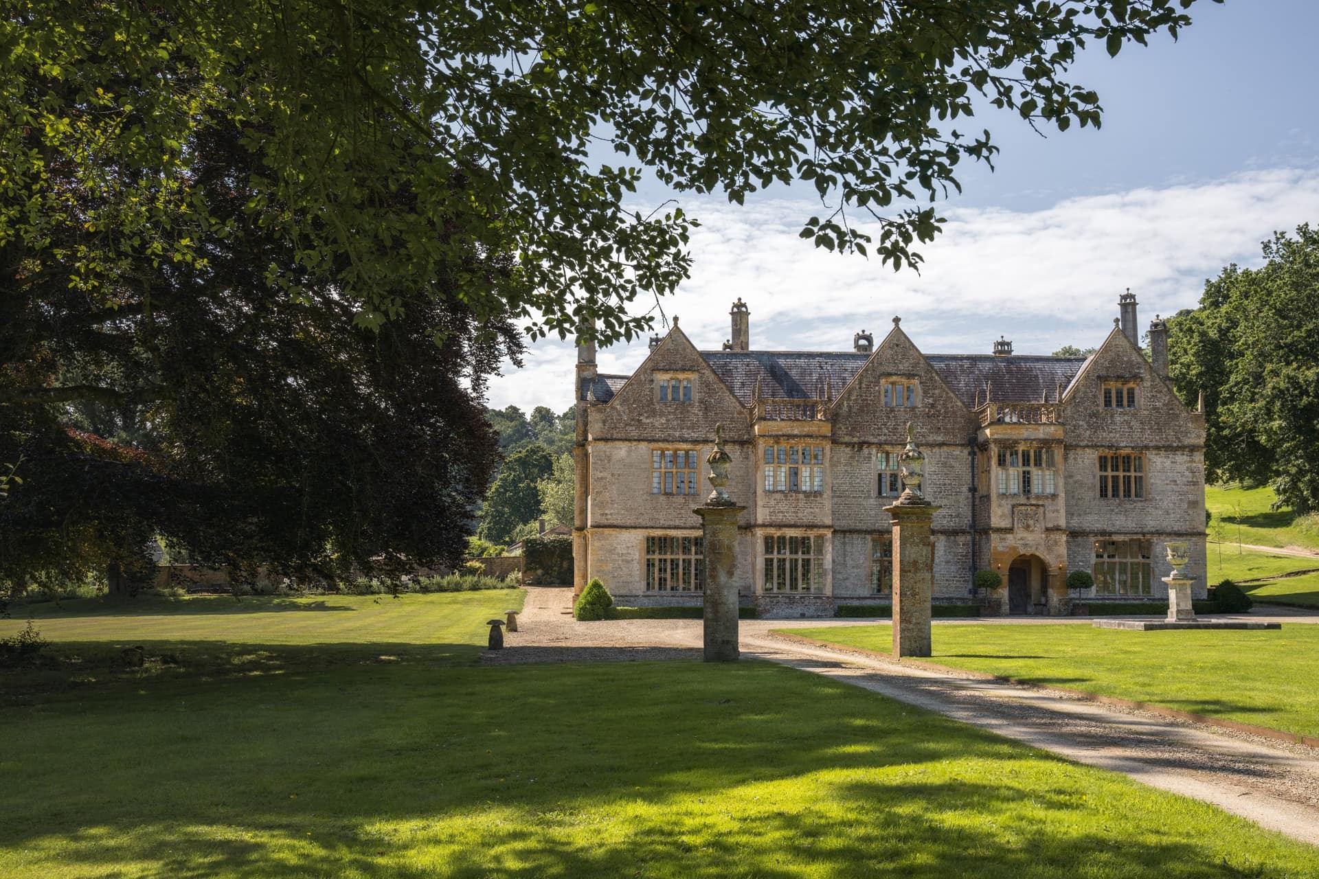 Newton Surmaville — group accommodation in Barwick, Somerset