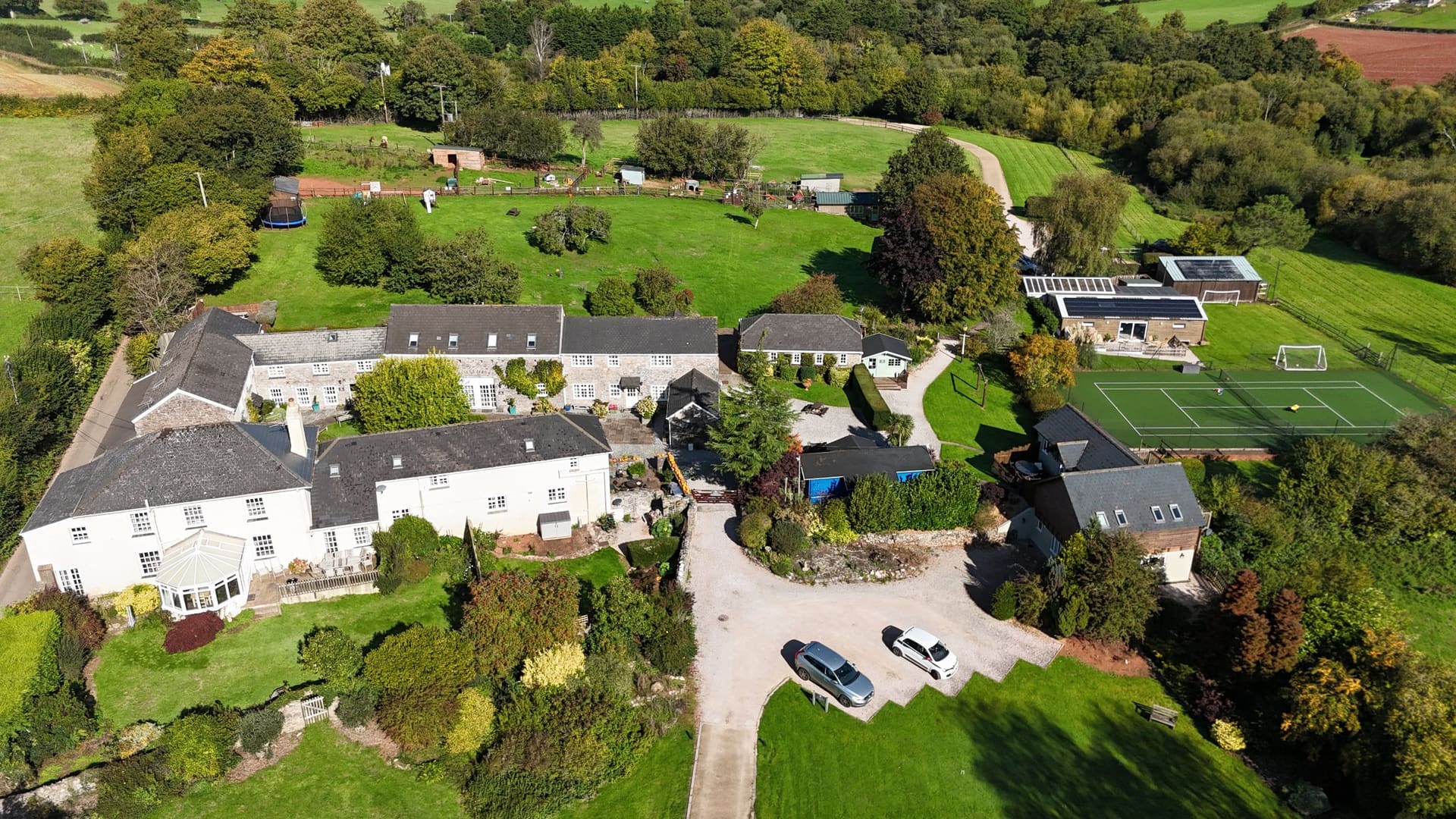 Compton Pool Farm — group accommodation in Marldon